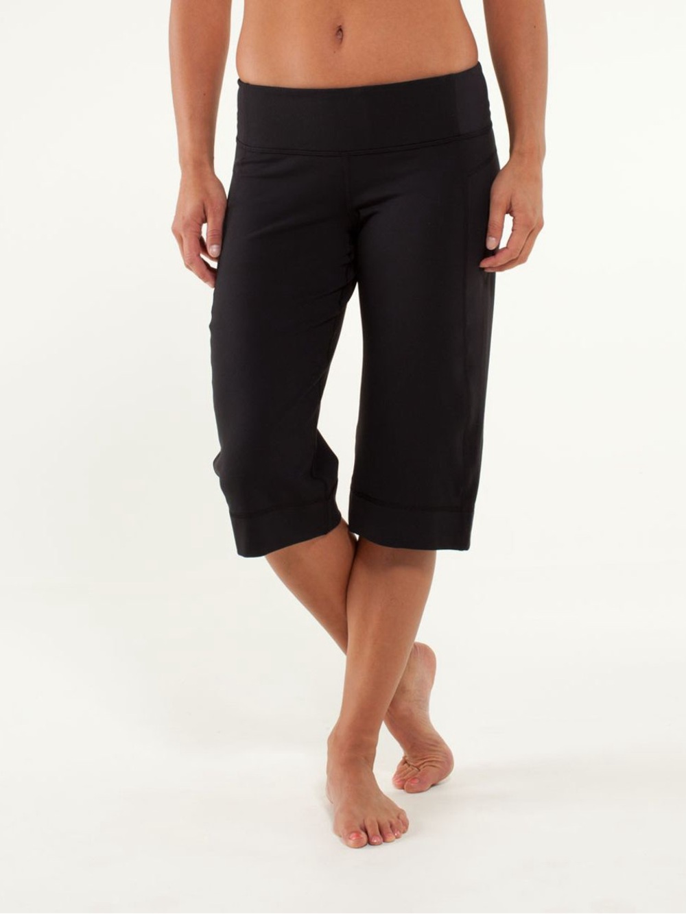 vintage y2k Lululemon Clam Digger II cropped leggings size 6 Black W6980S